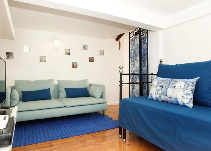 Best Terrace River View Apt In Alfama Апартаменты