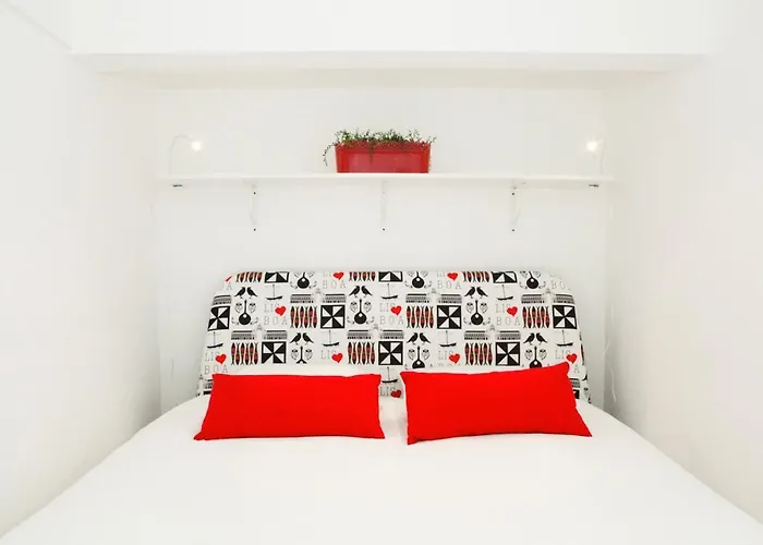 Apartment Best Terrace River View Apt In Alfama