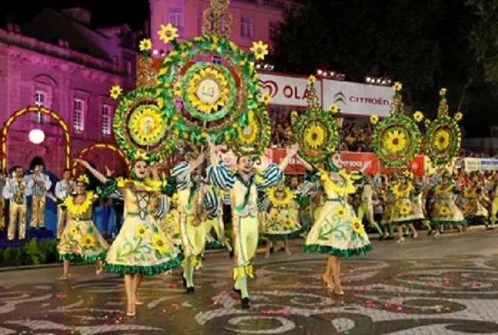 Best Terrace River View Apt In Alfama Апартаменты Лиссабон